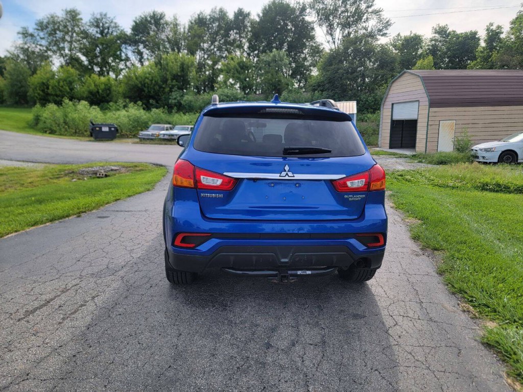 2019 Mitsubishi Outlander Image 8