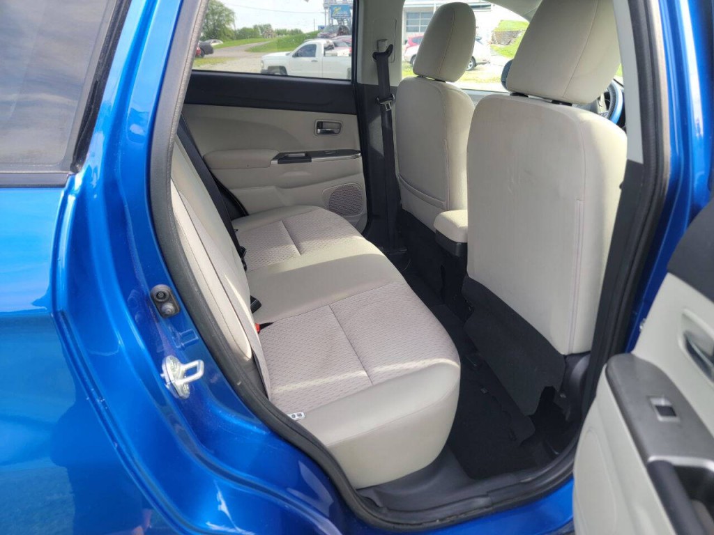 2019 Mitsubishi Outlander Image 14