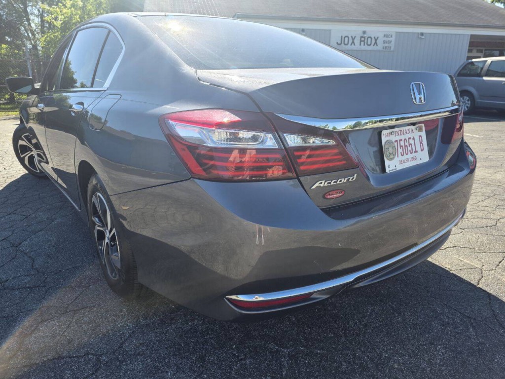 2017 Honda Accord Image 6