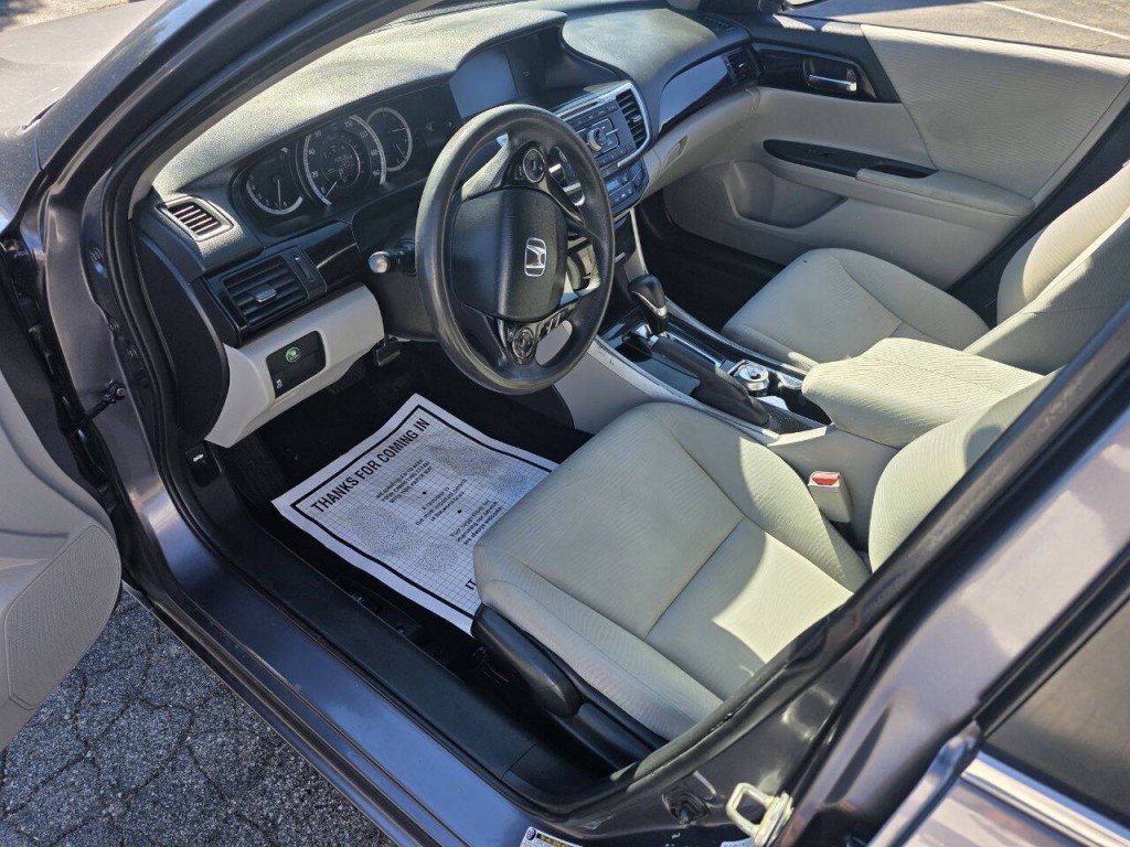 2017 Honda Accord Image 10