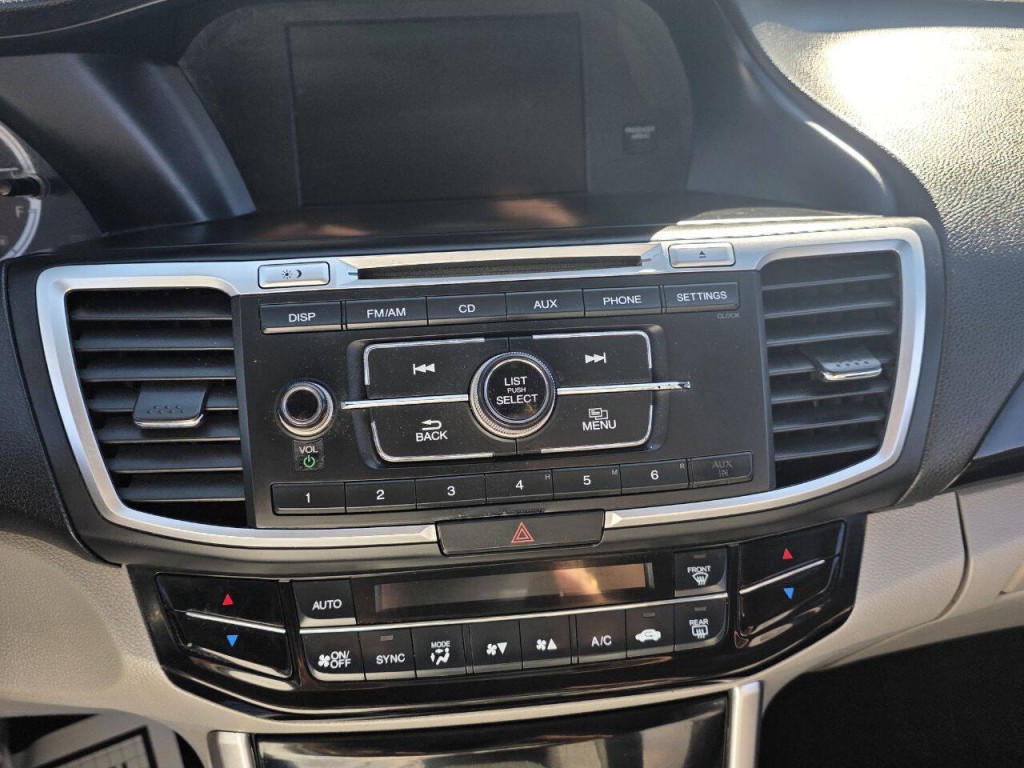 2017 Honda Accord Image 21