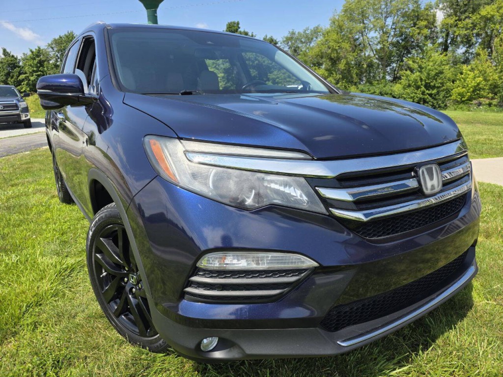 2017 Honda Pilot Image 2