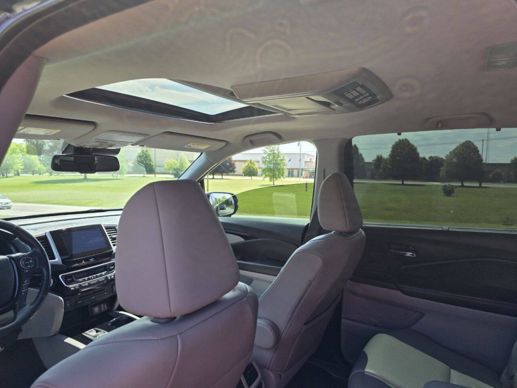 2017 Honda Pilot Image 21