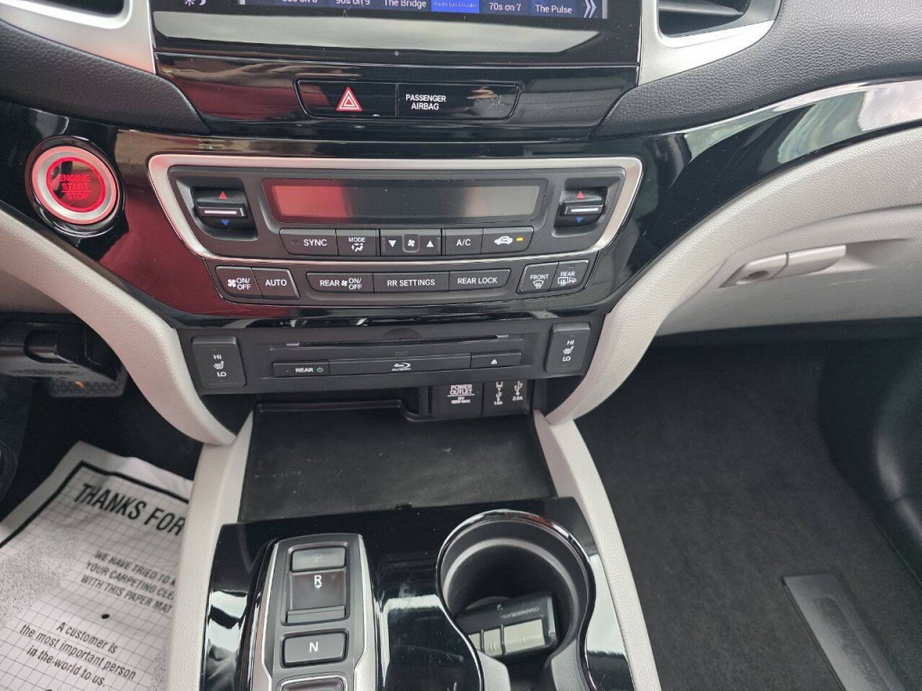 2017 Honda Pilot Image 29