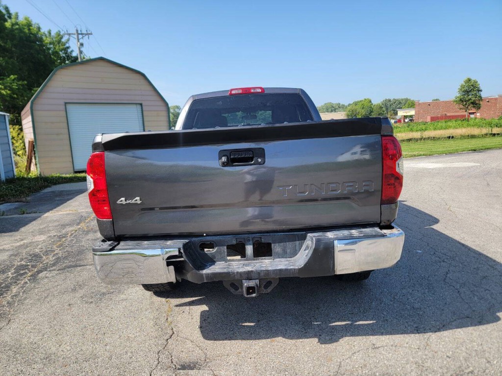 2015 Toyota Tundra Image 8
