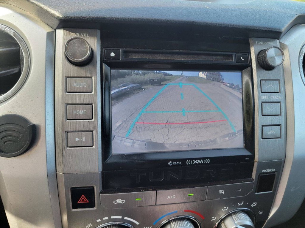 2015 Toyota Tundra Image 28