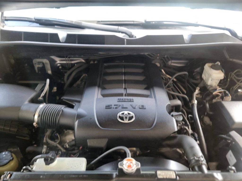 2015 Toyota Tundra Image 30