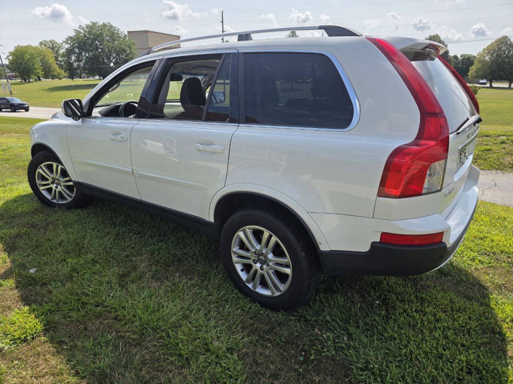 2010 Volvo XC90 Image 8