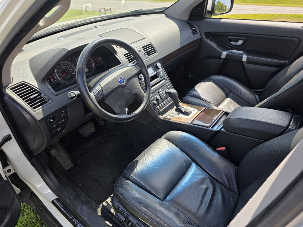 2010 Volvo XC90 Image 19