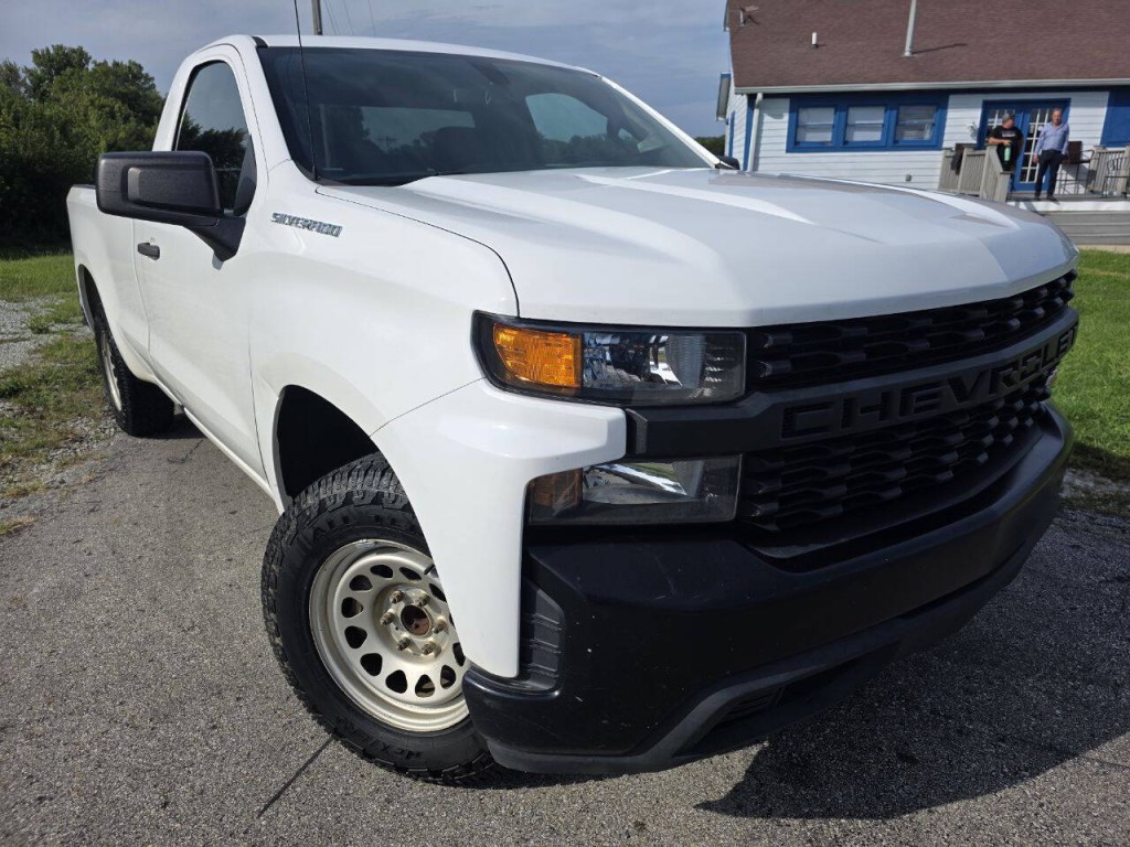 2019 Chevrolet Silverado 1500 Image 2