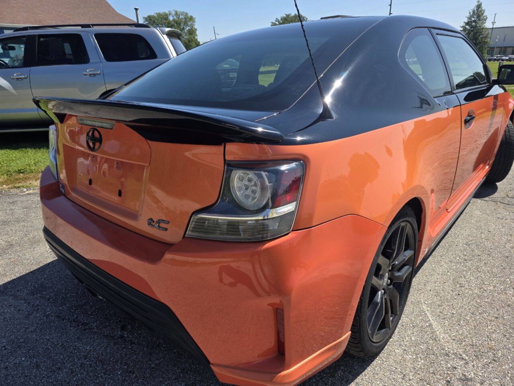 2015 Scion tC Image 5