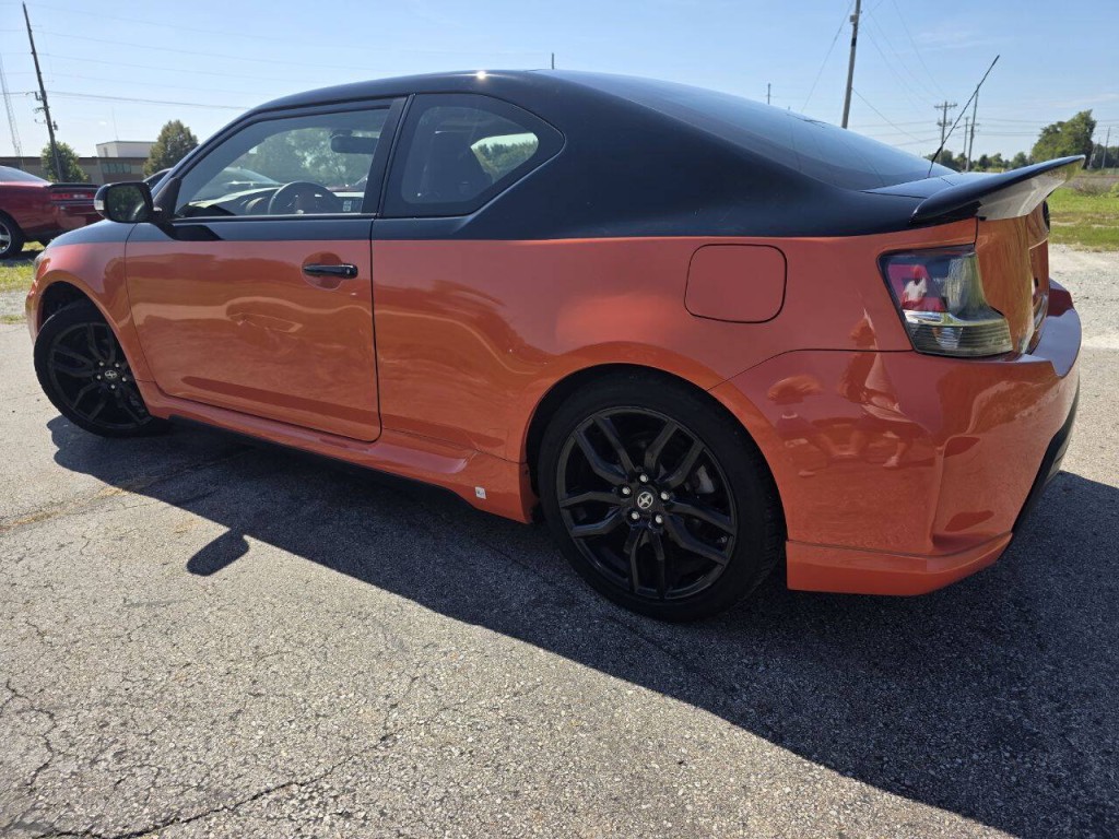 2015 Scion tC Image 8