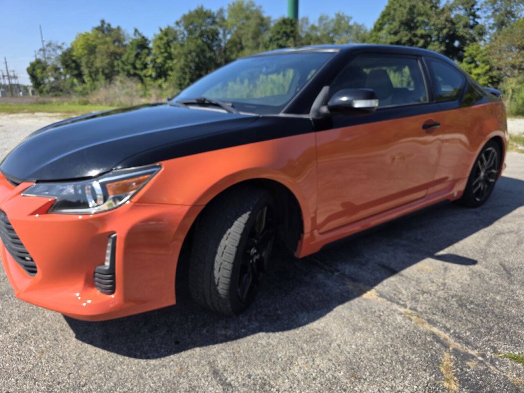 2015 Scion tC Image 10