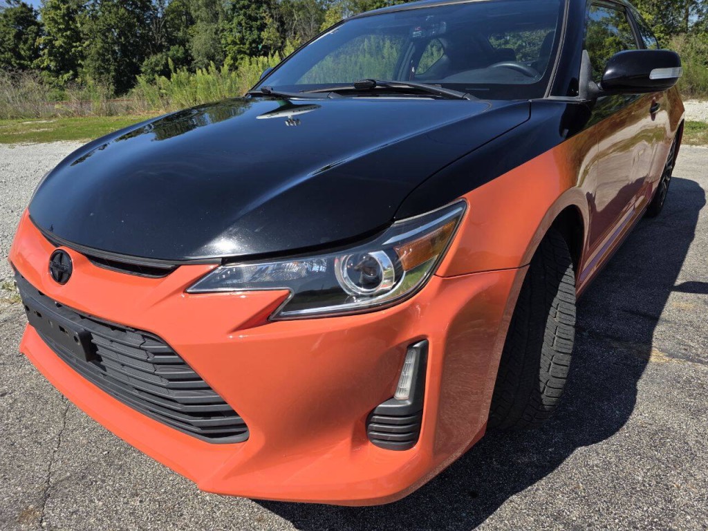 2015 Scion tC Image 11