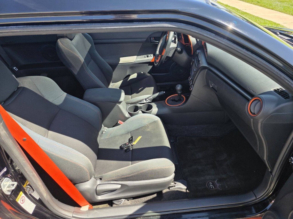 2015 Scion tC Image 14
