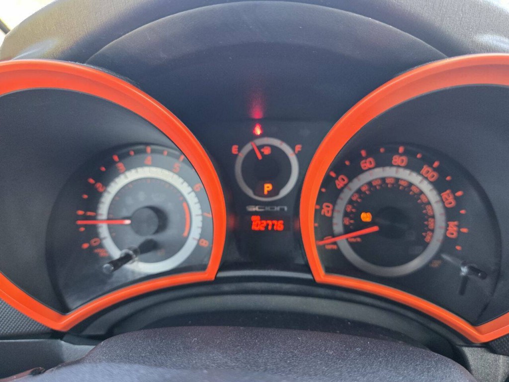 2015 Scion tC Image 28