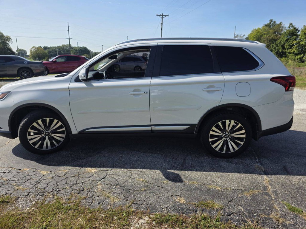 2020 Mitsubishi Outlander Image 10