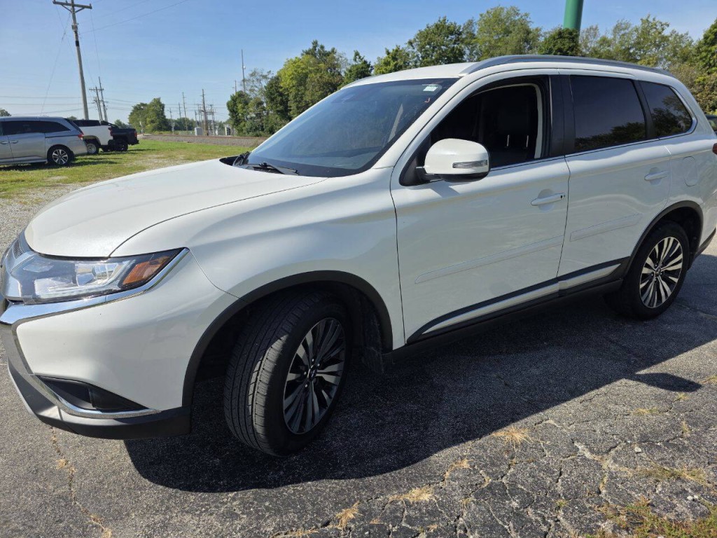 2020 Mitsubishi Outlander Image 11