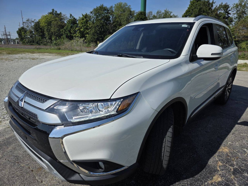 2020 Mitsubishi Outlander Image 12