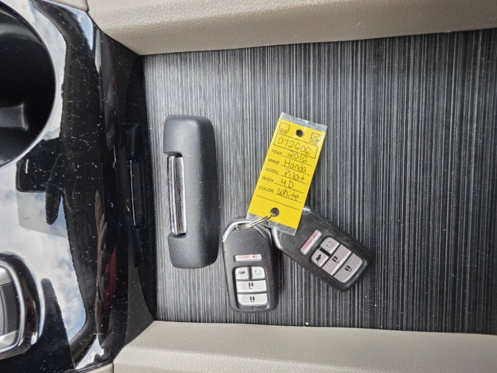 2016 Honda Pilot Image 31