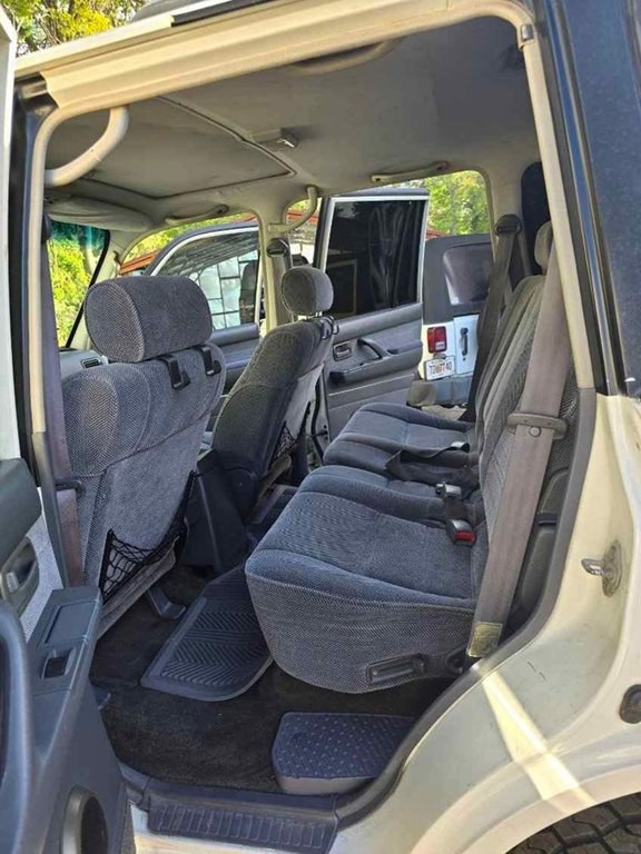 1994 Toyota Land Cruiser Image 10