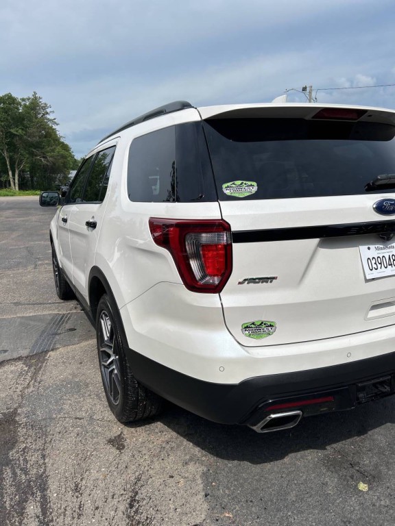 2016 Ford Explorer Image 3