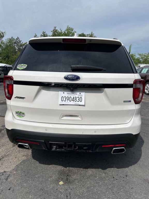 2016 Ford Explorer Image 8