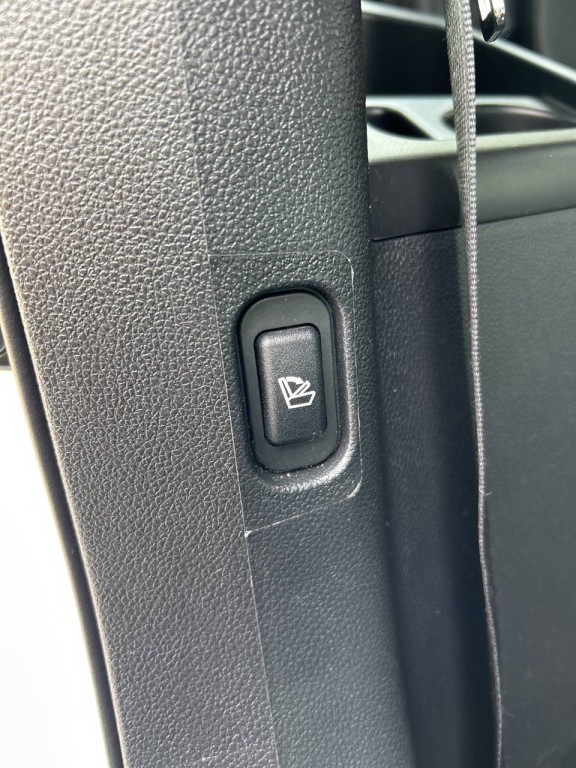 2016 Ford Explorer Image 28