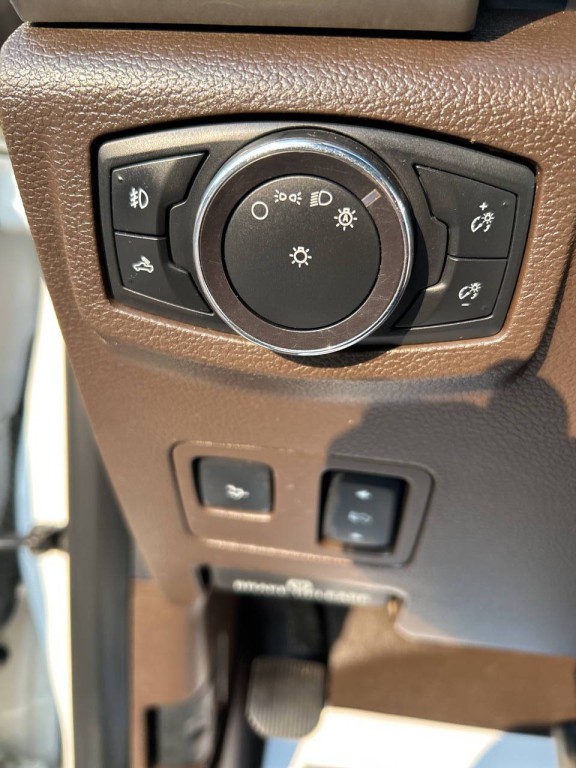 2017 Ford F-350 Image 17