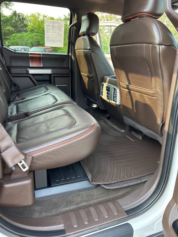 2017 Ford F-350 Image 29
