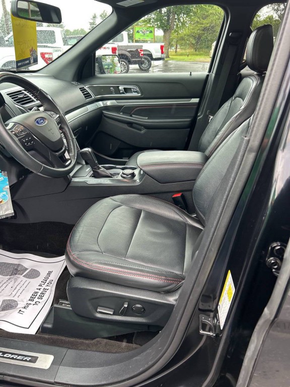2018 Ford Explorer Image 9