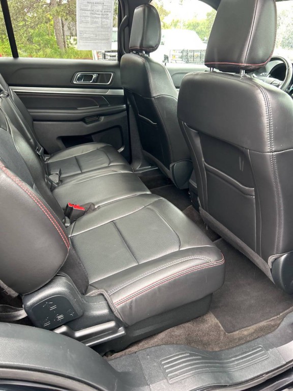 2018 Ford Explorer Image 28