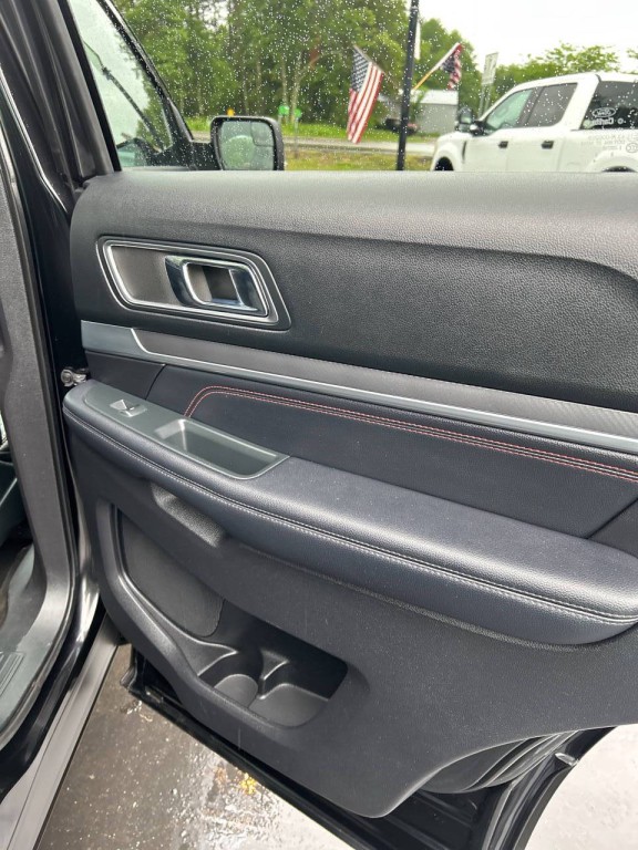 2018 Ford Explorer Image 30