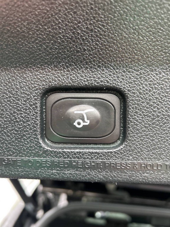 2018 Ford Explorer Image 32