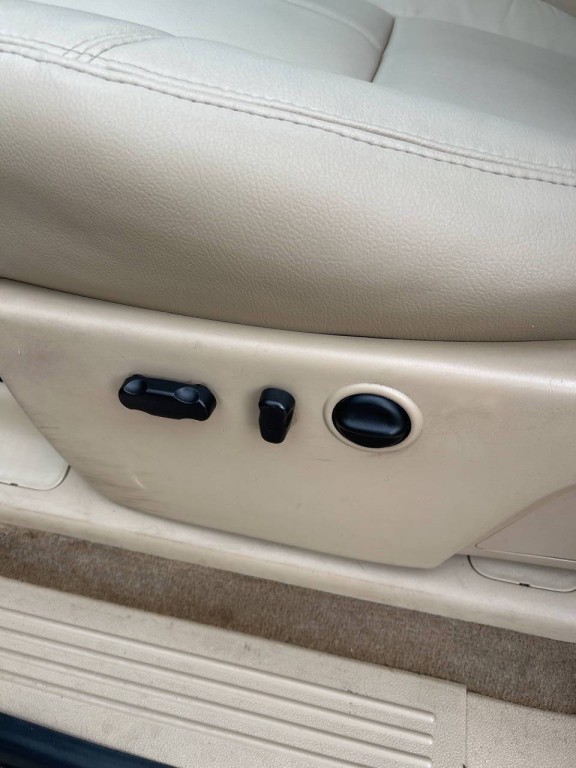 2011 Chevrolet Silverado 1500 Image 10