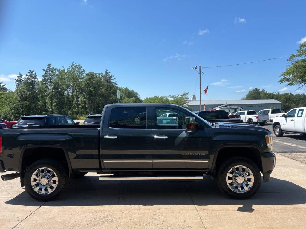2017 GMC Sierra 2500 Image 4