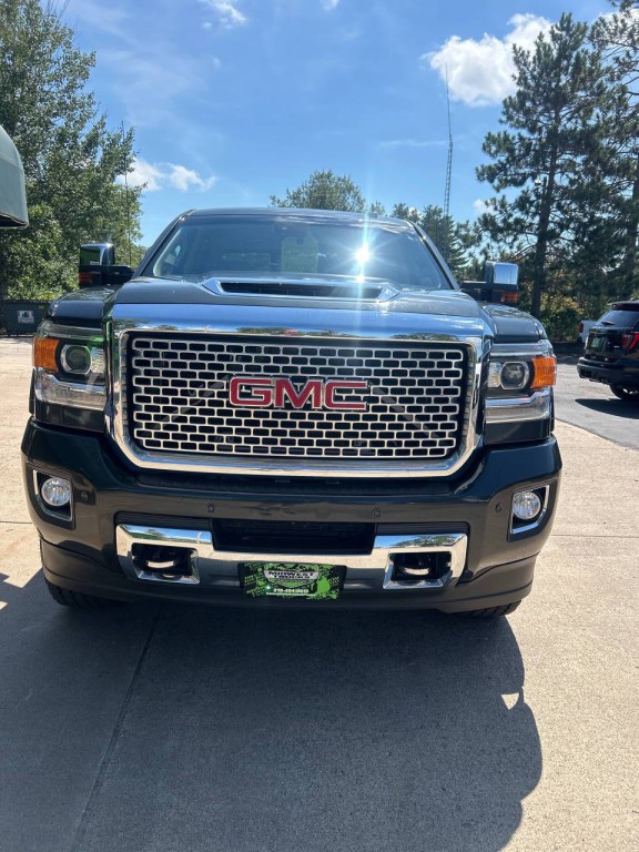 2017 GMC Sierra 2500 Image 7