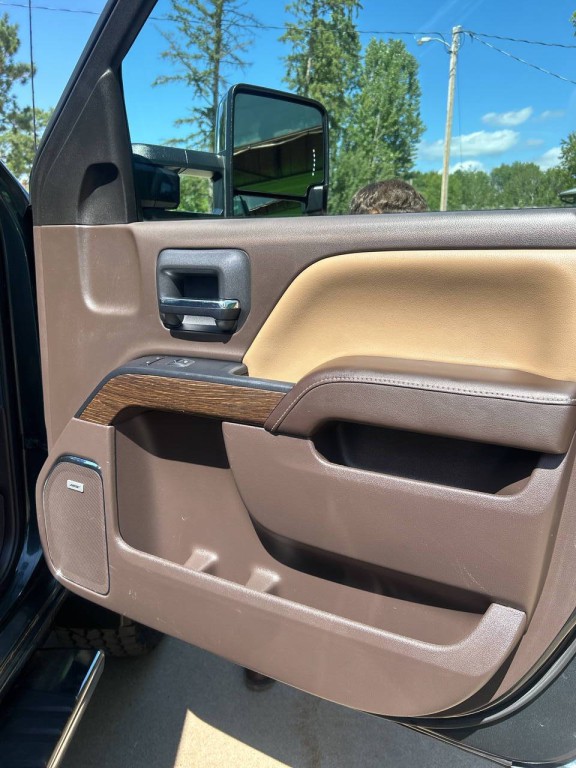 2017 GMC Sierra 2500 Image 28