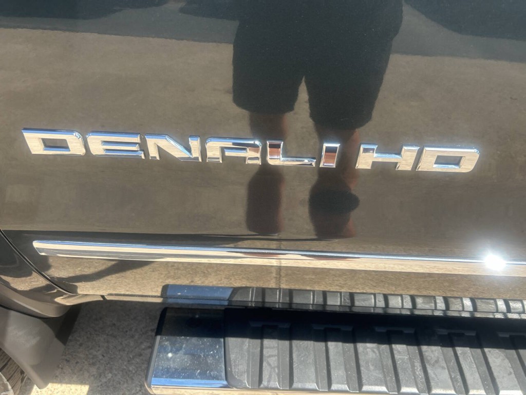 2017 GMC Sierra 2500 Image 41