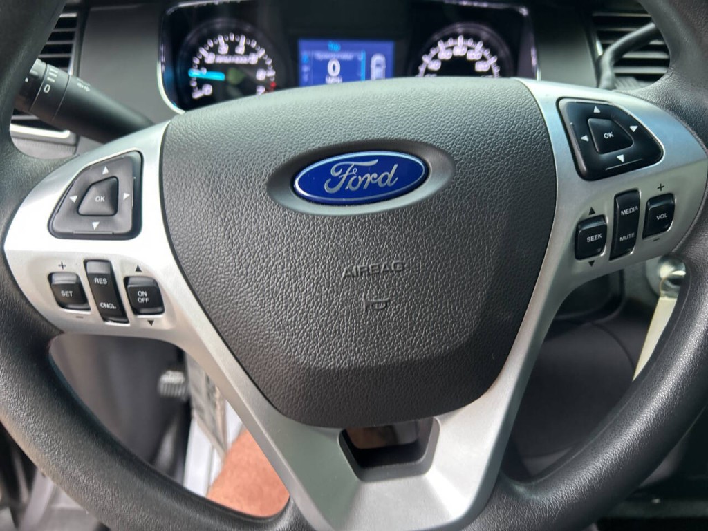 2017 Ford Taurus Image 15