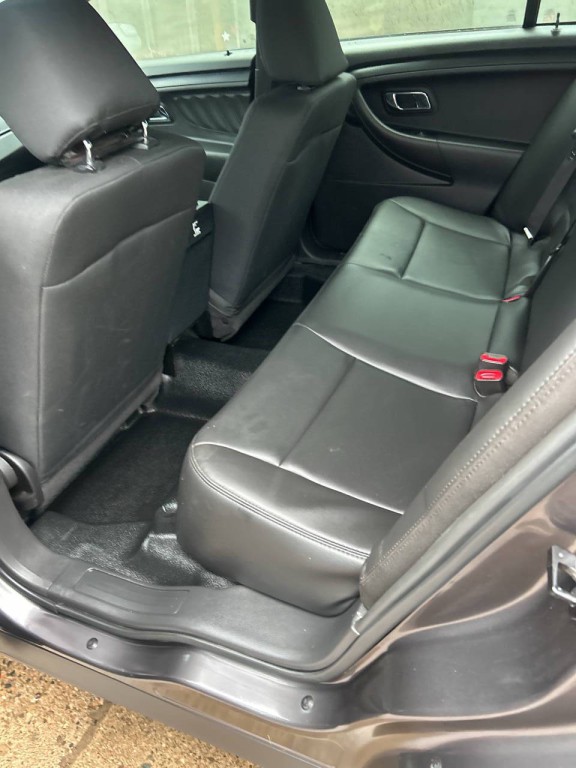 2017 Ford Taurus Image 17