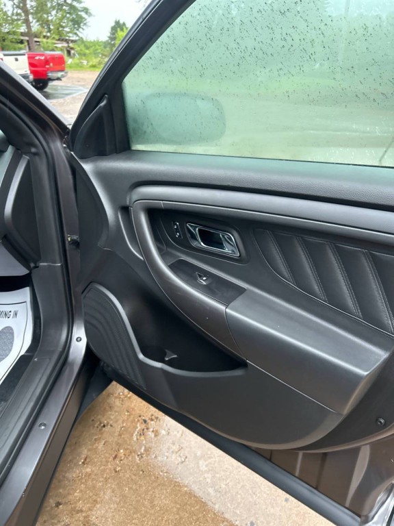 2017 Ford Taurus Image 21