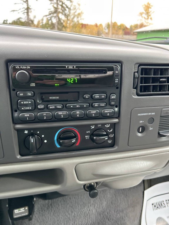 2000 Ford F-350 Image 11