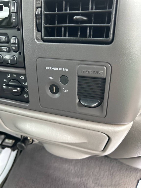 2000 Ford F-350 Image 22