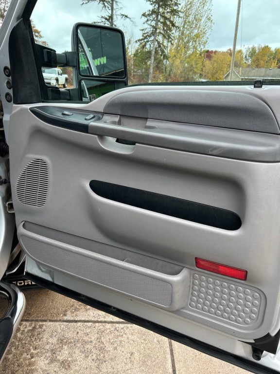 2000 Ford F-350 Image 23