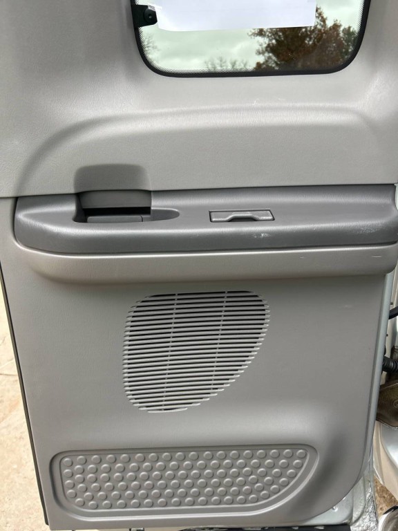 2000 Ford F-350 Image 25