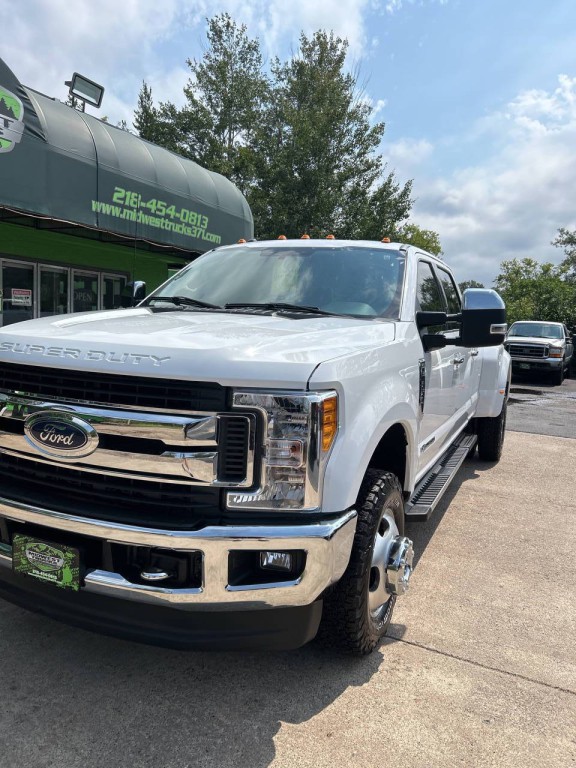 2017 Ford F-350 Image 2