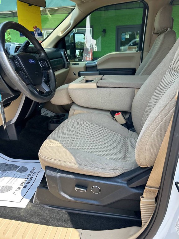 2017 Ford F-350 Image 9