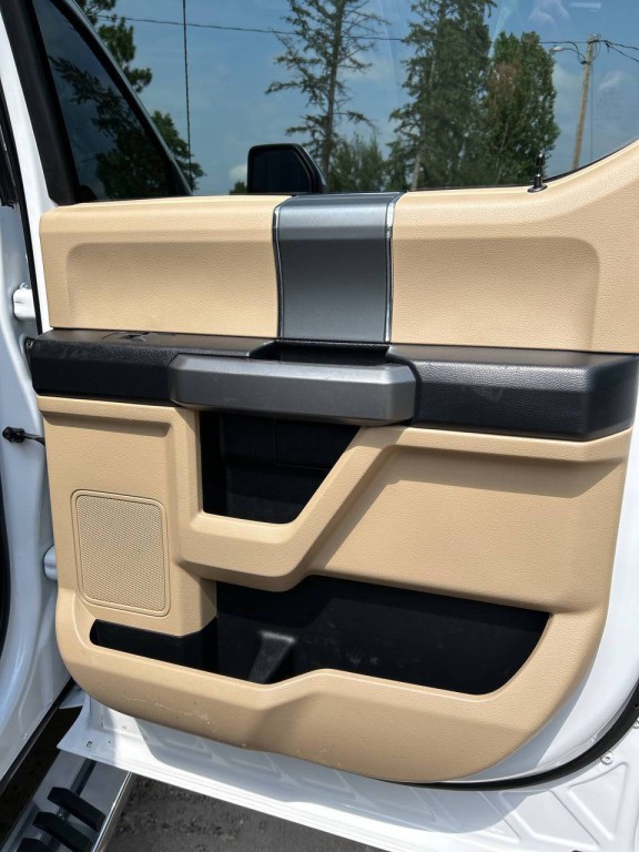 2017 Ford F-350 Image 28
