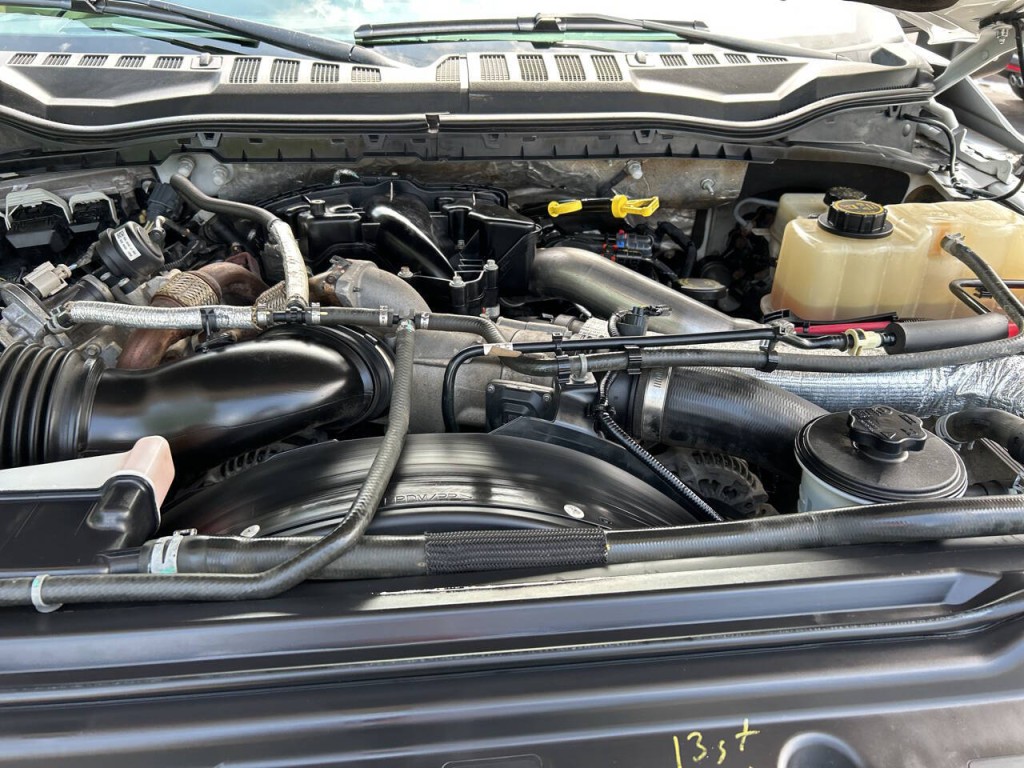 2017 Ford F-350 Image 42